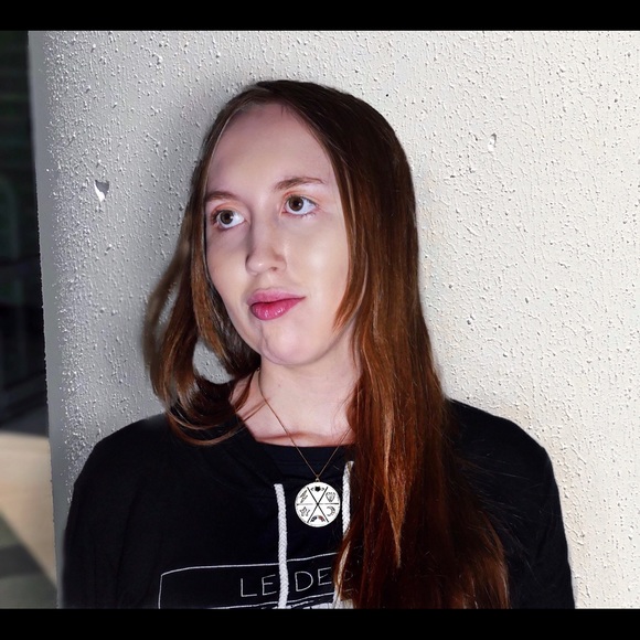 Meet your Posher, Lina - Picture 1 of 1